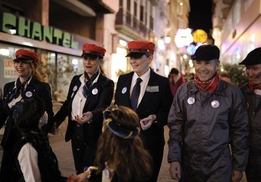 La alcaldesa de Huelva toma el control de Renfe por Carnavales