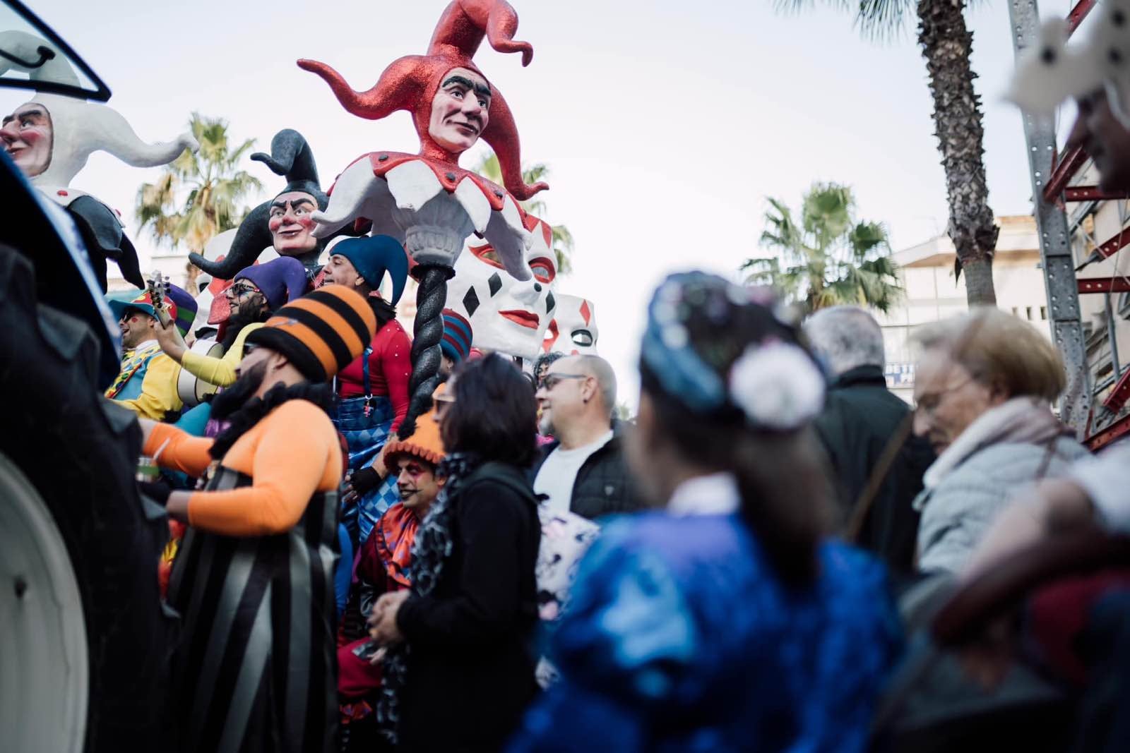 La gran cabalgata del Carnaval Colombino, en imágenes