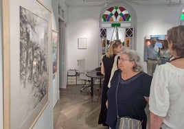 La galería John Holland de Lepe inaugura la exposición 'Hifi-Wifi', un diálogo entre los pintores andaluces consagrados y los emergentes