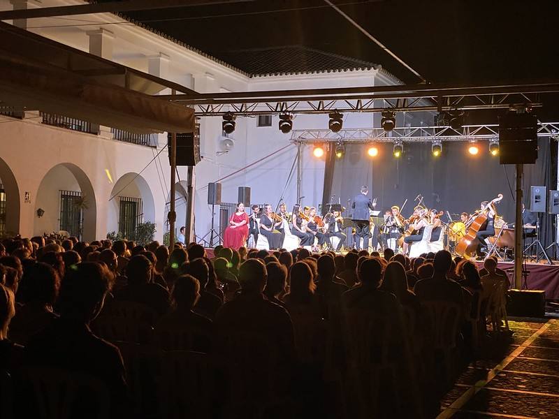 Las mejores imágenes de la apertura a ritmo de zarzuela del programa Cultura Abierta de la UNIA