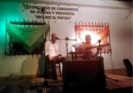 Emilio López se impuso en el IV Concurso de Fandangos 'Molino el Pintao'