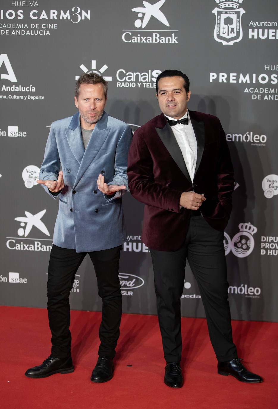 Huelva se viste de cine: las mejores imágenes de la alfombra roja de los III Premios Carmen