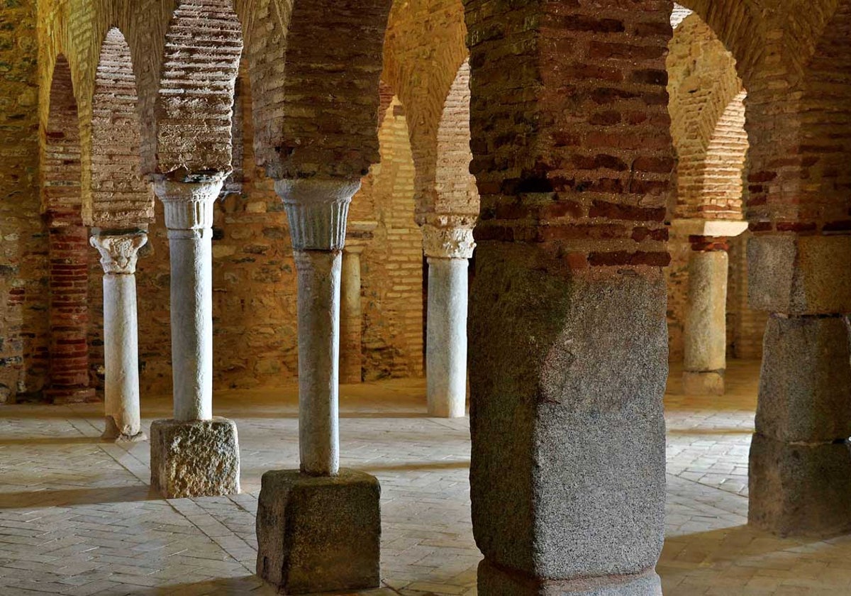 Interior de la Mezquita de Almonaster o Ermita de la Concepción en su denominación cristiana