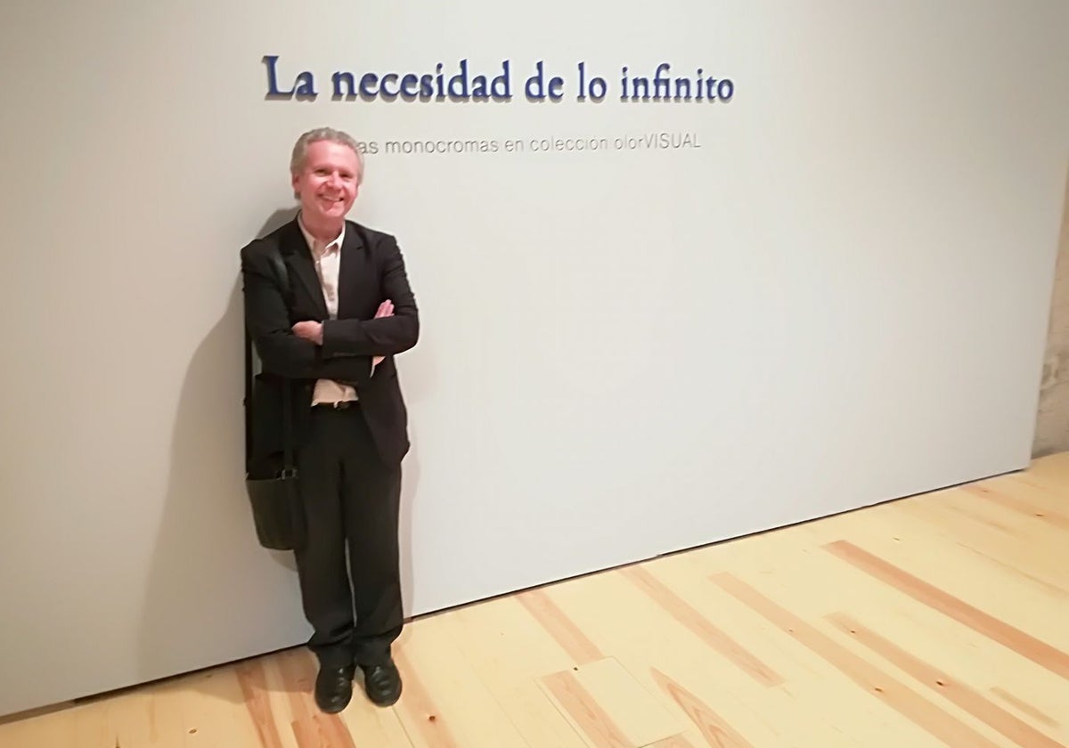 Manuel Ángel Vázquez Medel, catedrático de Literatura y Periodismo