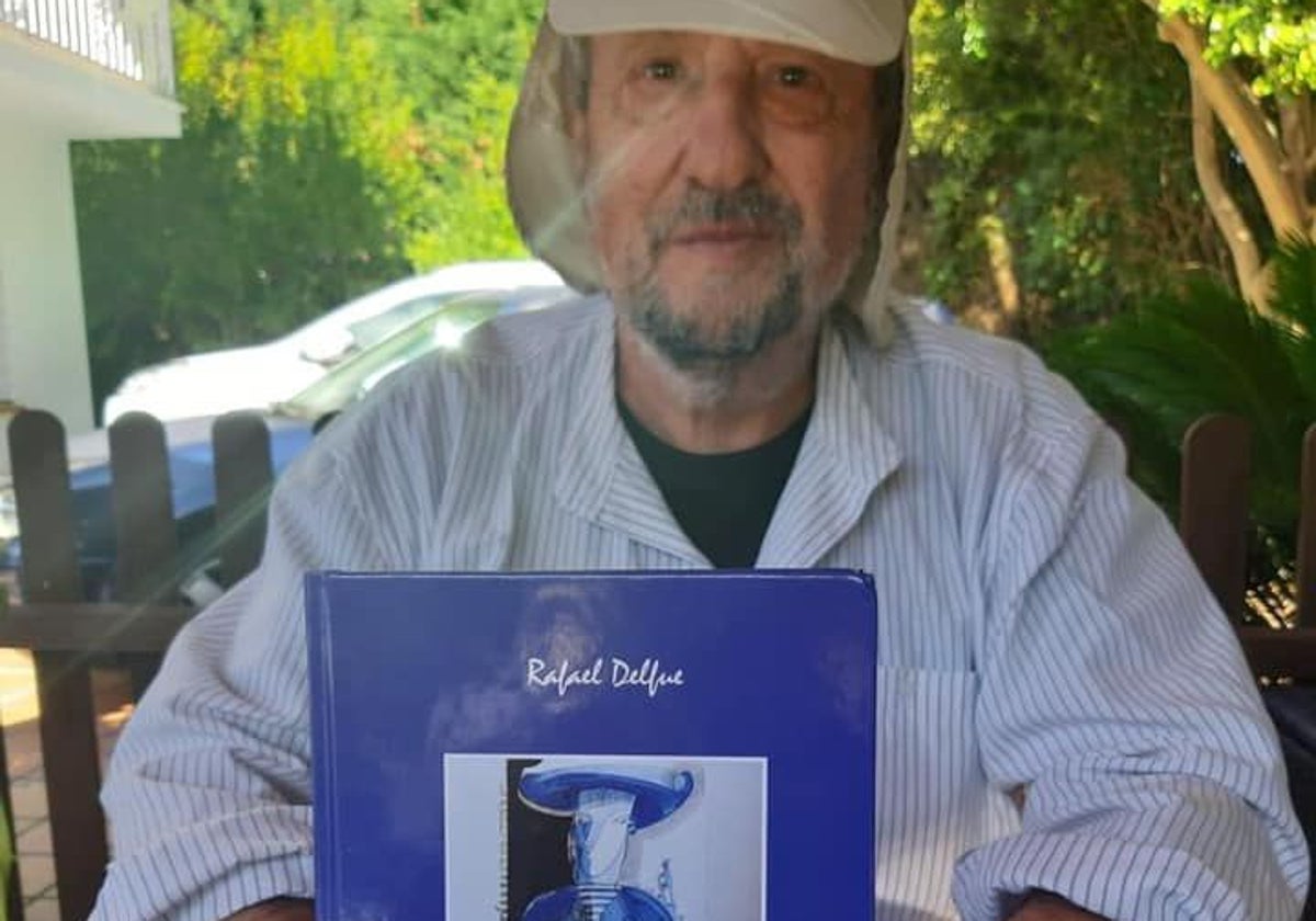 Rafael Delgado, Con una de sus obras, los Cuentos de la Buena Pipa