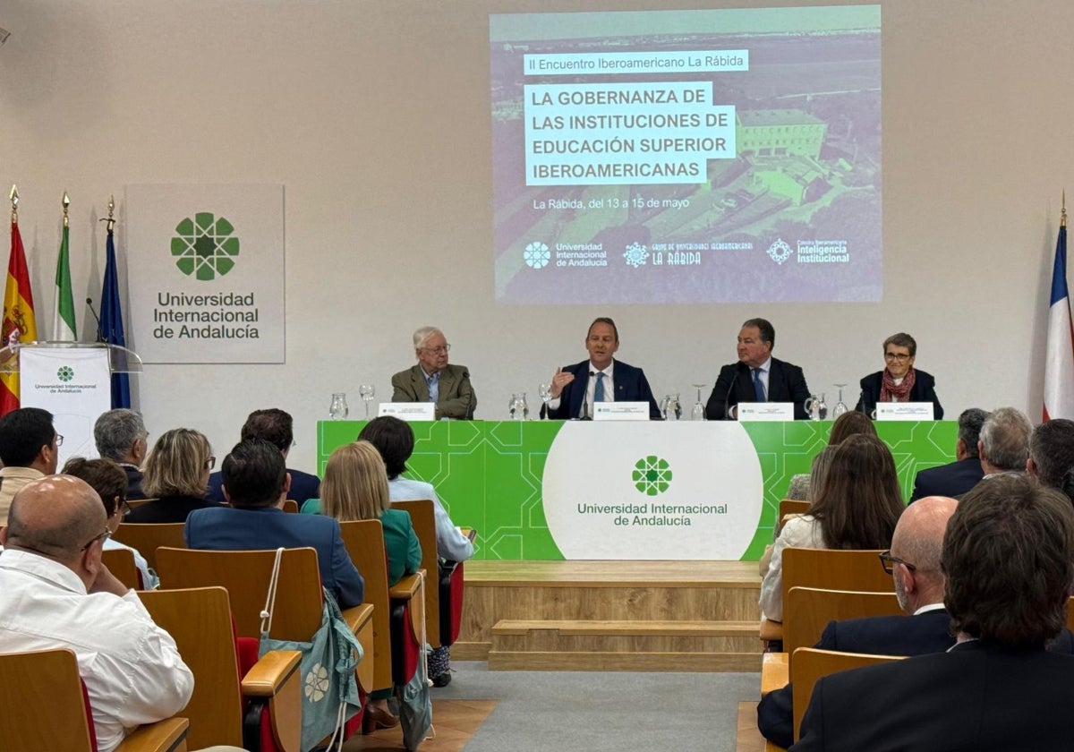 El rector de la UNIA y el presidente de la Diputación han inaugurado el II Encuentro Iberoamericano La Rábida