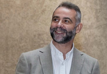 'Polizón en el instante', biografía urgente