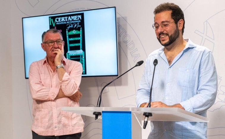 Imagen principal - Beas celebra el Certamen Provincial de Fandangos 'Paco Marín'