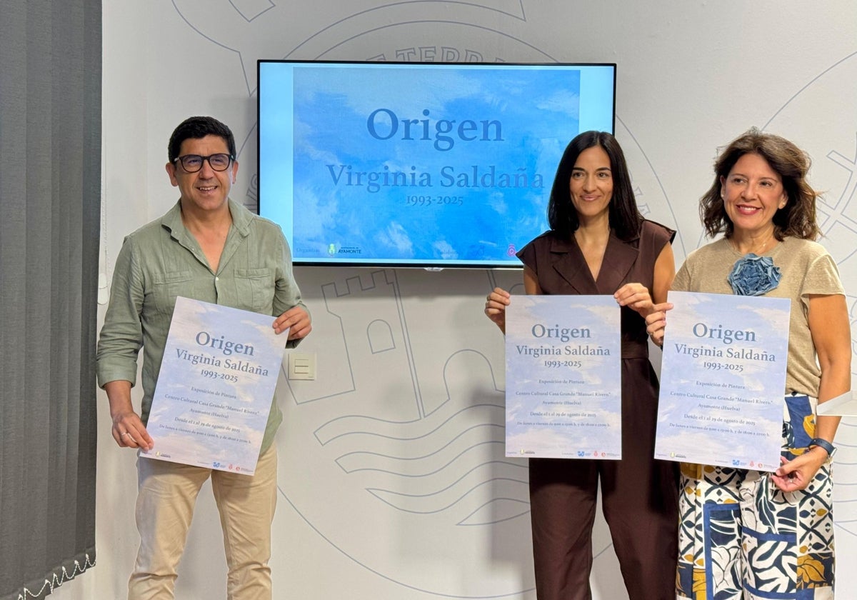 Alberto Fernández, Virginia Saldaña y María José Martín, en la Diputación de Huelva