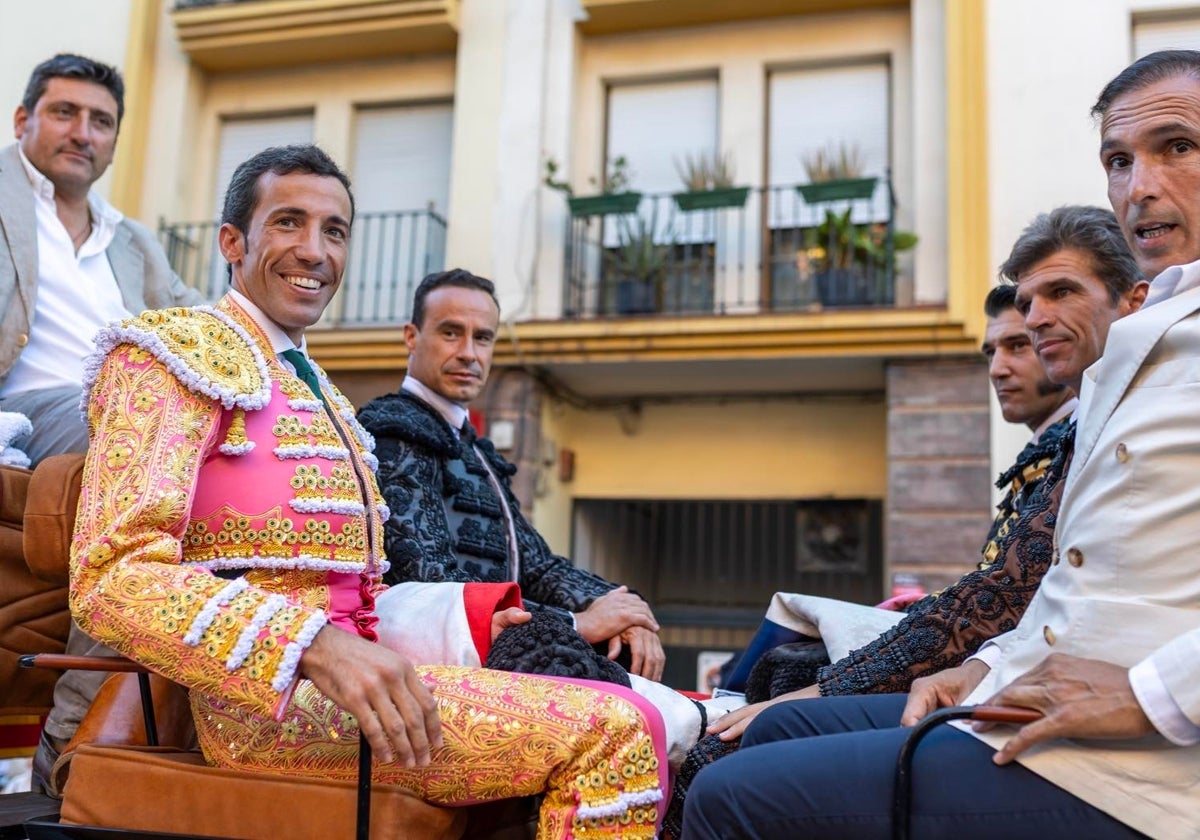 David de Miranda a su llegada en coche de caballos