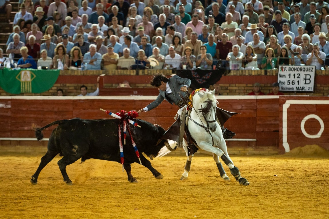 La corrida de rejones de estas Colombinas de 2025, en imágenes