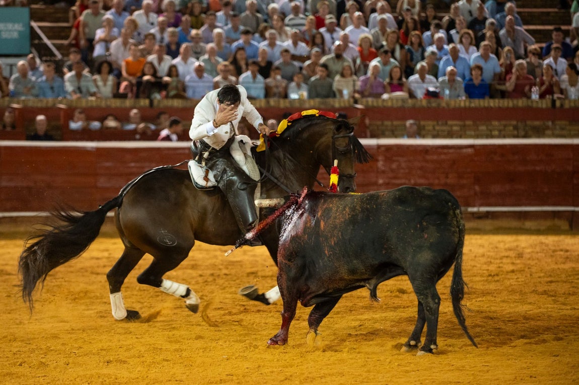 La corrida de rejones de estas Colombinas de 2025, en imágenes