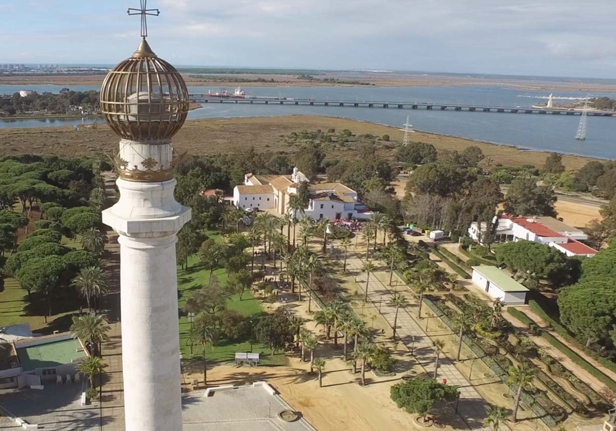 La Rábida con el estuario del río Tinto al fondo