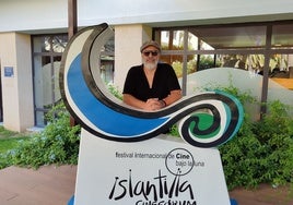 Roberto Álamo: «He hecho series y películas flojas, pero sabiendo que aceptaba porque tengo que darle de comer a mis hijos«