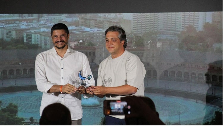 El documental sobre Antonio, el bailarín de Paco Ortiz se lleva el premio al Mejor Largometraje