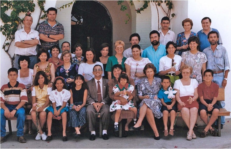 Con sus compañeros en el colegio Juvenal de Vega de Huelva