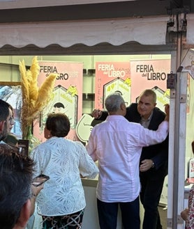 Imagen secundaria 2 - Stands de las editoriales onubenses Pabilo y Niebla