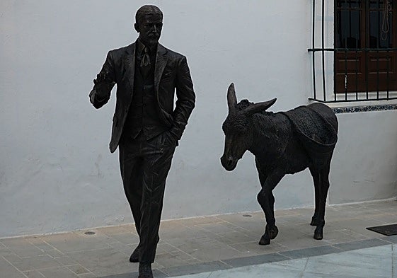 El conjunto escultórico con Juan Ramón Jiménez y Platero