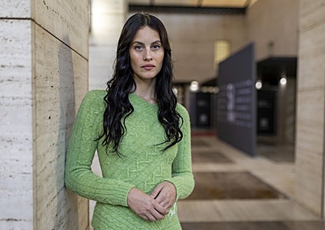 Imagen secundaria 1 - Milena Smit, Premio Luz del Festival de Huelva: «Hay muchos compañeros que se suman a la lucha contra la violencia de género pero hacen falta más»