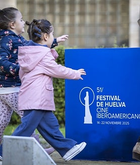Imagen secundaria 2 - El público más joven del Festival ya disfruta del cine en la Casa Colón y el Gran Teatro
