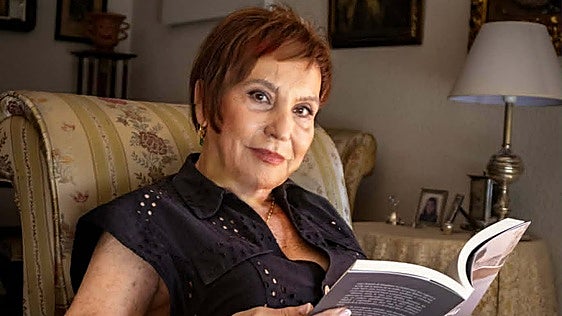Antonia María Peralto presenta la novela 'Años después' en Caja Rural del Sur
