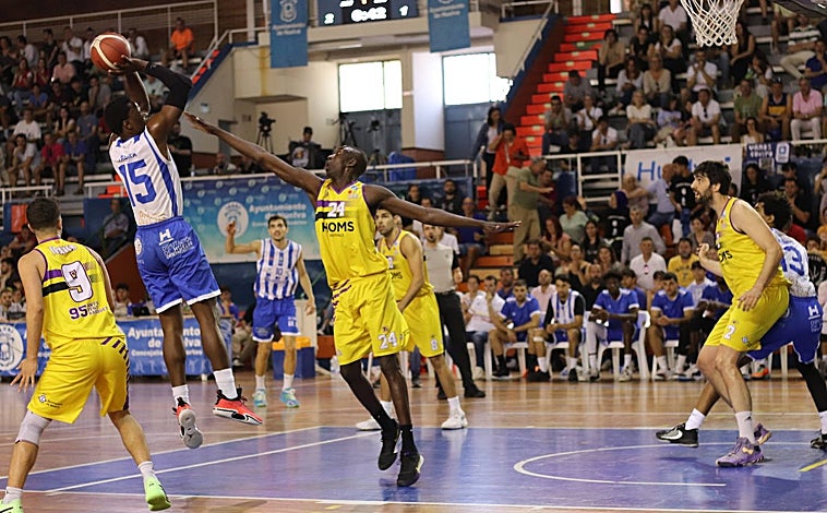 El Huelva Comercio llega con garra a la final por el ascenso (78-82)