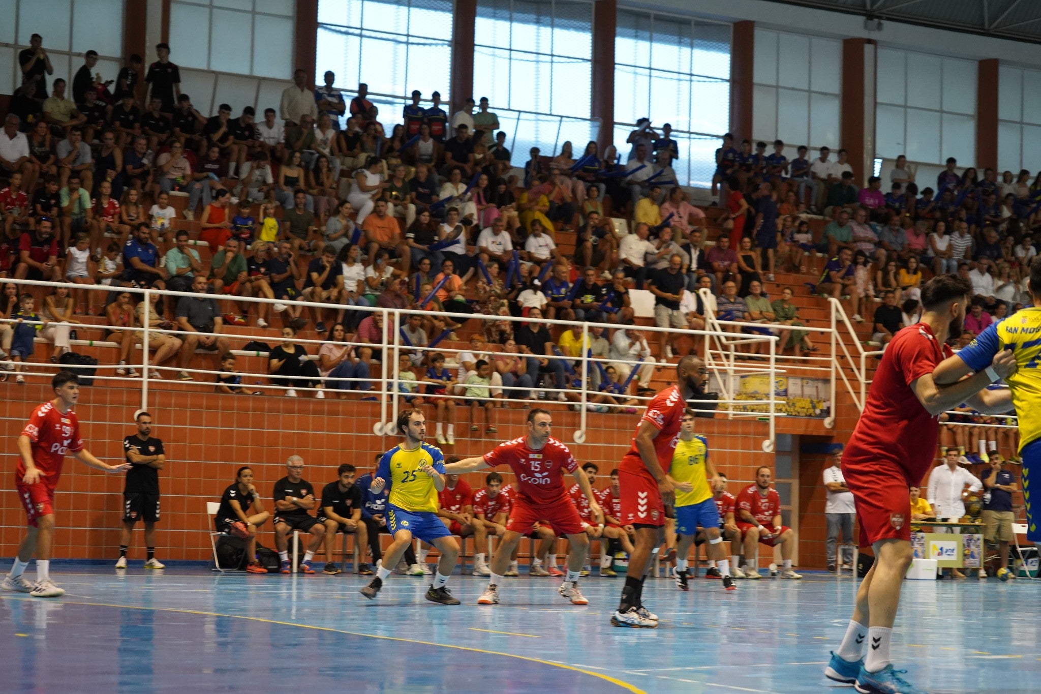 El BM Triana se lleva ante el PAN el Trofeo Ciudad de Moguer