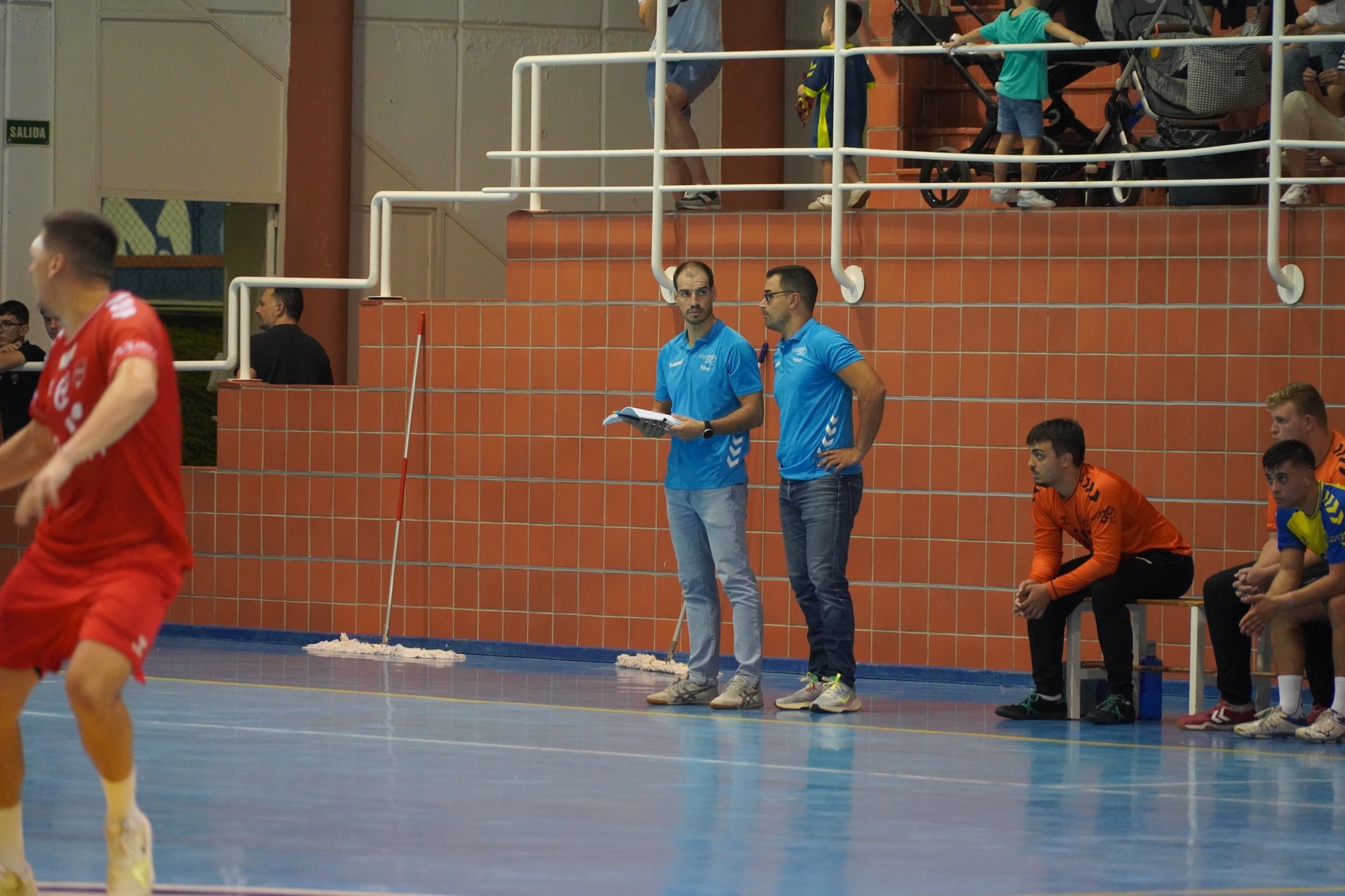 El BM Triana se lleva ante el PAN el Trofeo Ciudad de Moguer