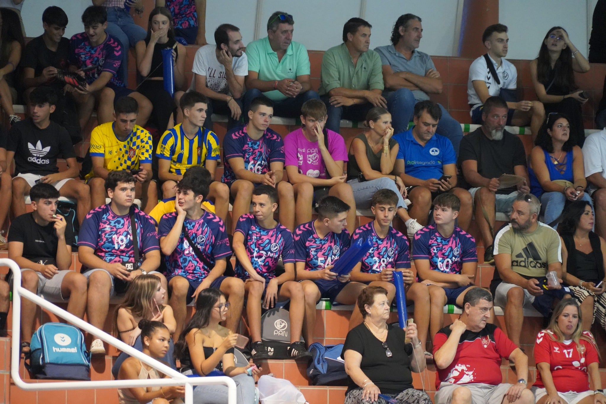 El BM Triana se lleva ante el PAN el Trofeo Ciudad de Moguer