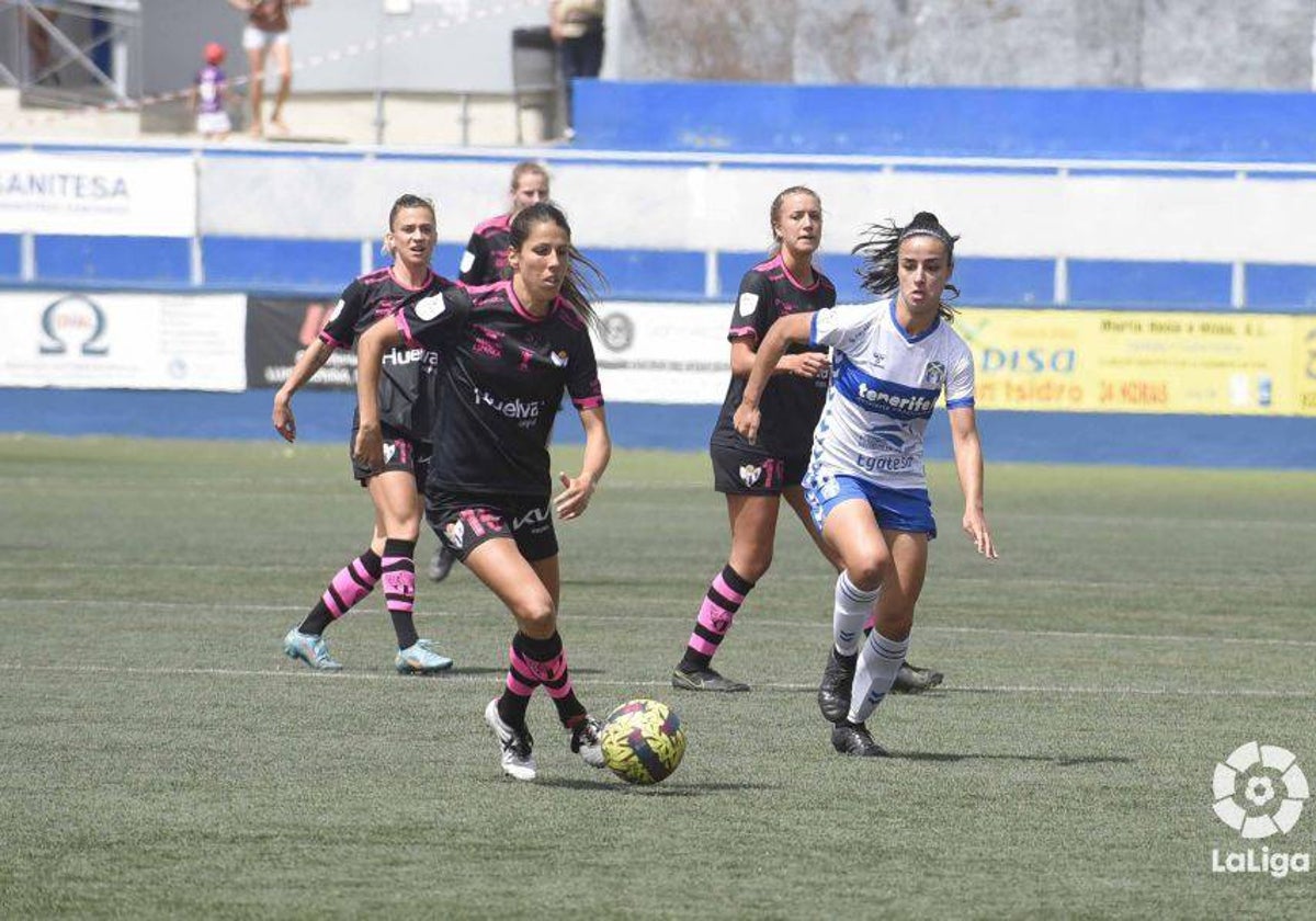 Imagen de un duelo liguero entre el Sporting Huelva y la UD Granadilla