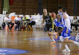 El escolta Carlos Cerdán se incorpora a los entrenamientos del Huelva Comercio