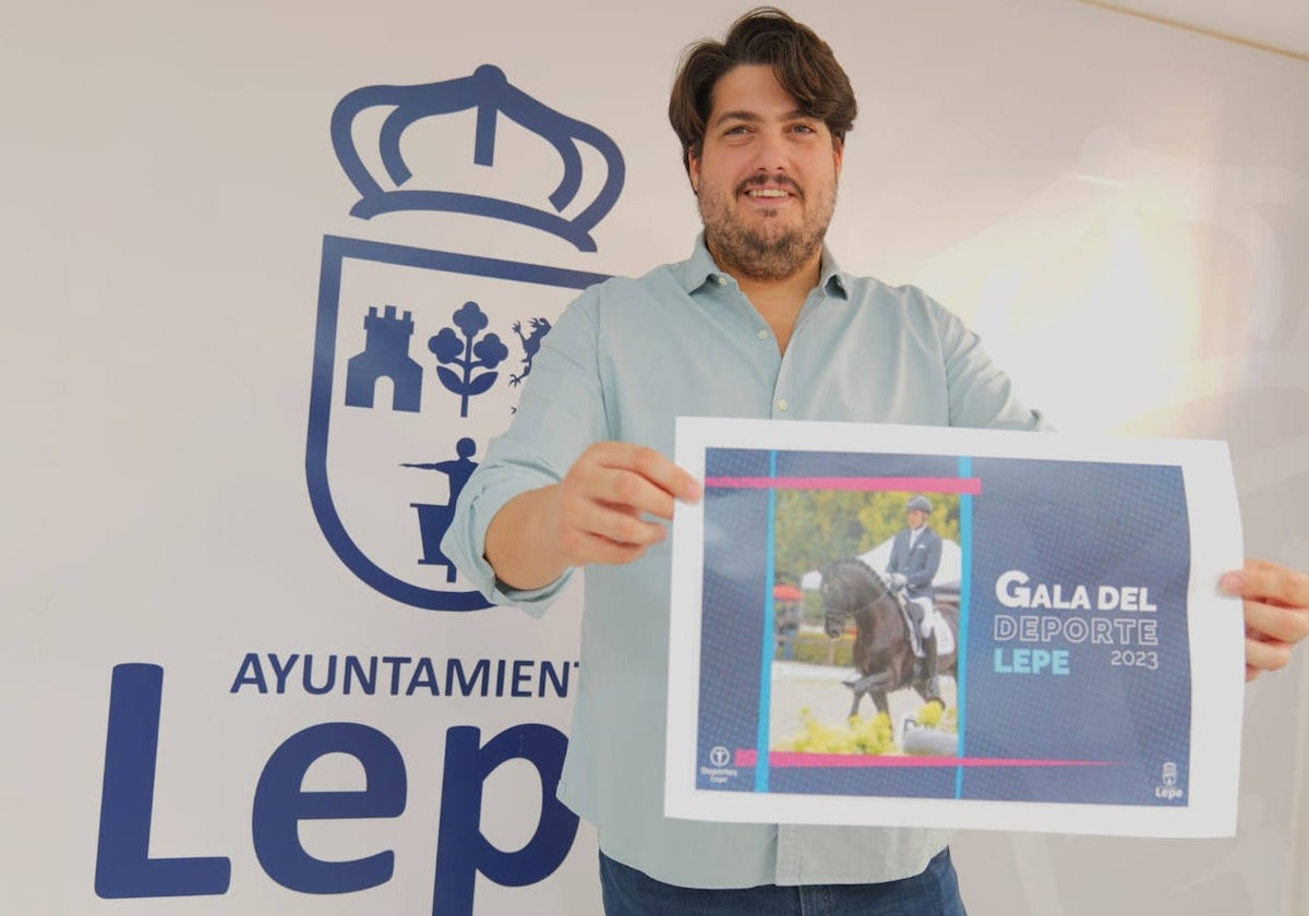 El concejal de Deportes presentando la Gala del Deporte que se celebrará este jueves