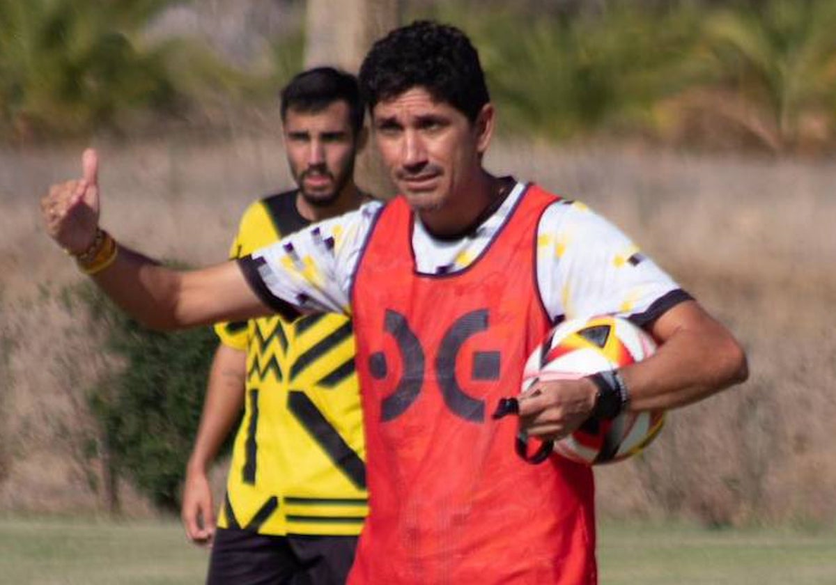 Juan Manuel Pavón en un entrenamiento del San Roque de Lepe