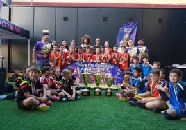 El Fursan Hispania FC de Michel Salgado gana la Gañafote Cup en Dubai