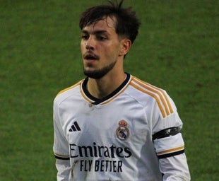 El delantero palermo Yeray Lancha sigue a un gran nivel en su octavo año seguido en la cantera del Real Madrid