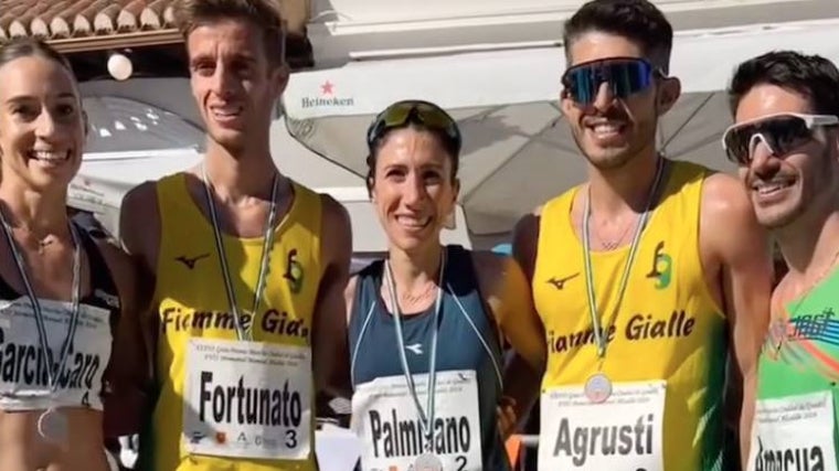 García-Caro con otros medallistas del campeonato andaluz