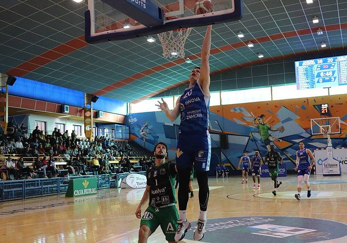 Quinta derrota seguida del Ciudad de Huelva (73-78) y lógico traspiés ...