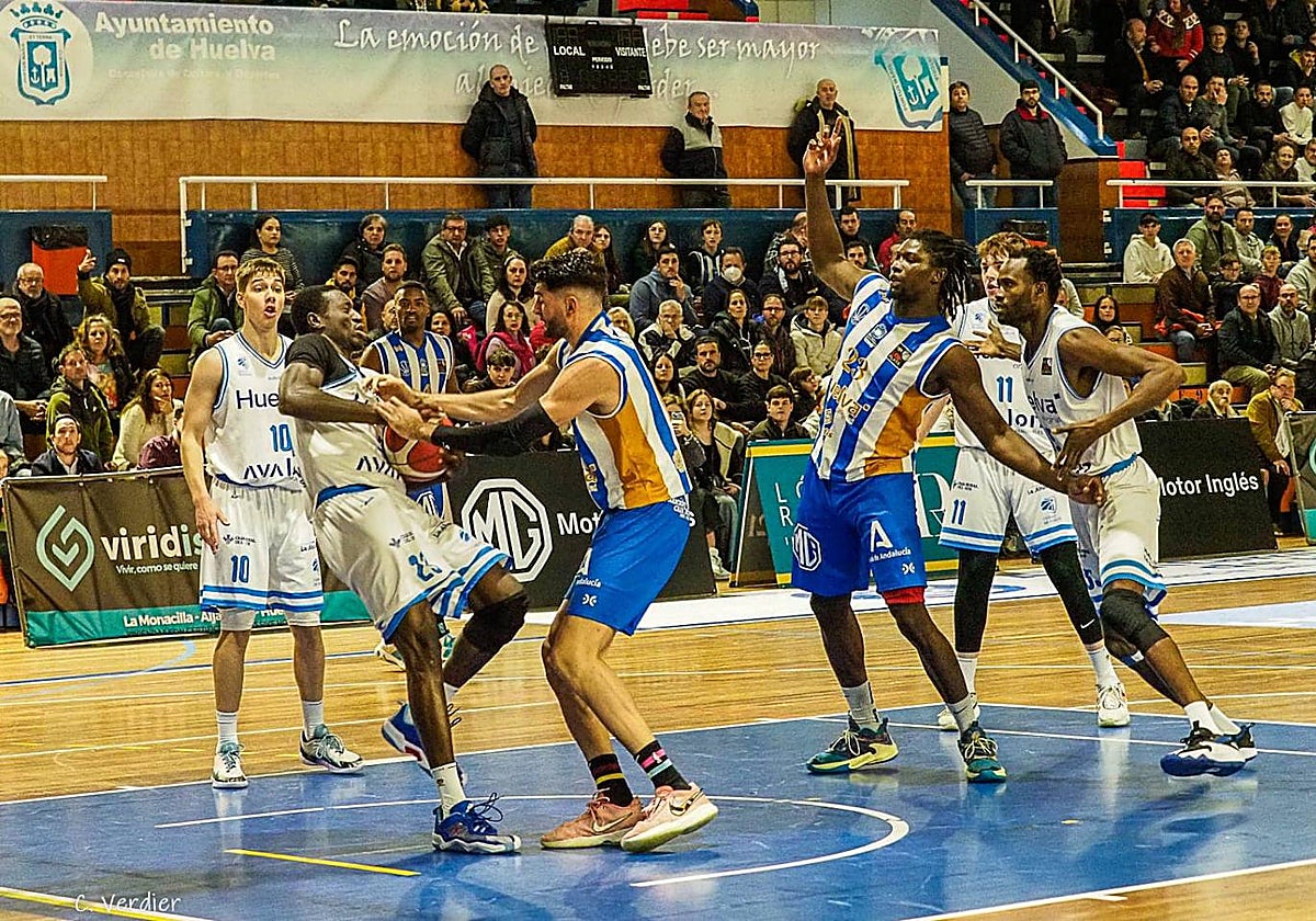 Ciudad de Huelva y Huelva Comercio sacan la calculadora por el ascenso ...