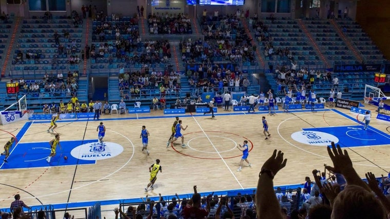 El Ciudad de Huelva durante su victoria en el Palacio de los Deportes Carolina Marín