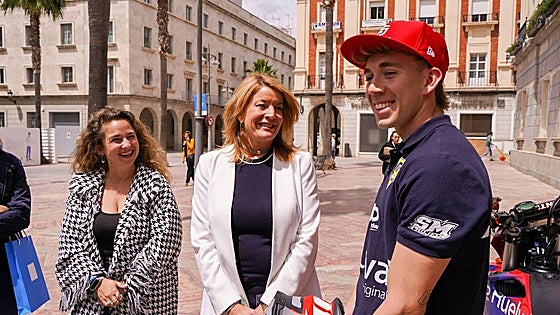 Paquito Gómez: «Estoy seguro de que van a venir muchos triunfos, muchos podios y muchas alegrías para el equipo y para Huelva»
