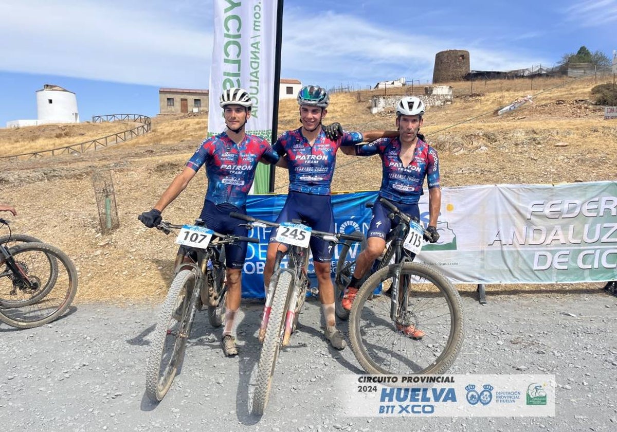 El podium de la categoría masculina absoluta en Puebla de Guzmán