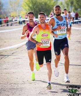 Imagen secundaria 2 - Victoria de Zakaria Boufaljat en el Cross del Aceite y segundo puesto de María Forero en el 10k de León