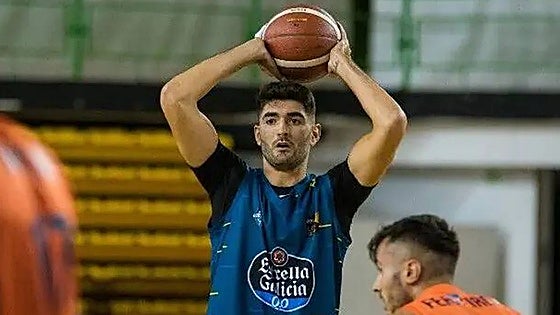 Las «tristes circunstancias» del Ciudad de Huelva provocan que Manu Vázquez se vea «obligado a parar»