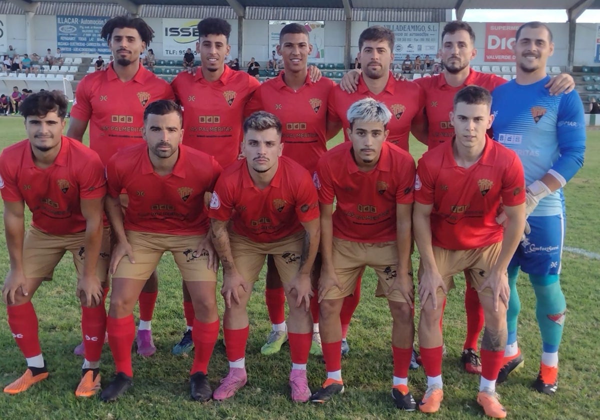 Formación inicial del Ayamonte CF antes de un partido con la Olímpica la pasada pretemporada