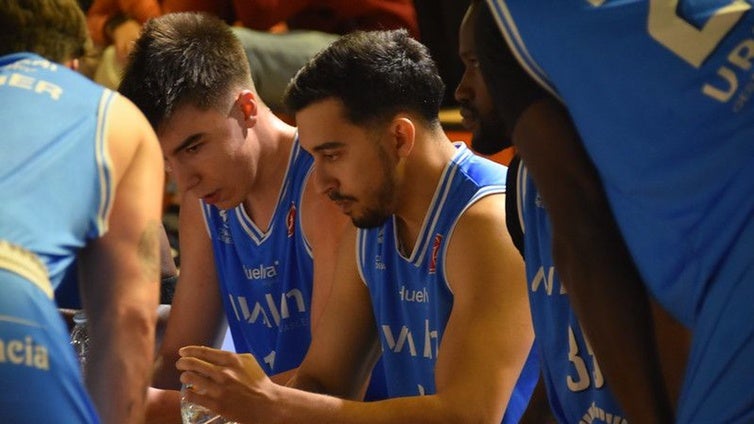 El Ciudad de Huelva se queda al borde del precipicio (84-64)