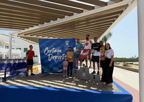 Imagen secundaria 1 - Victorias de Alejandro Illán y Paula Rodríguez en la XIII Media Maratón Ruta Hoteles Cartaya