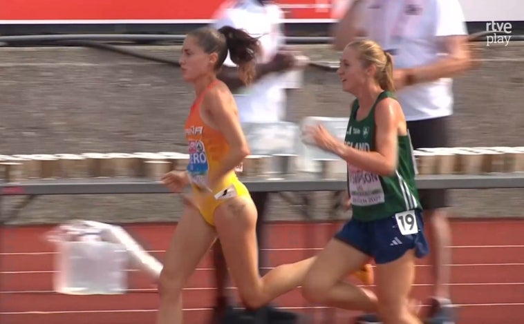 Imagen principal - María Forero, campeona de Europa sub23 de 5.000 con mucho poderío
