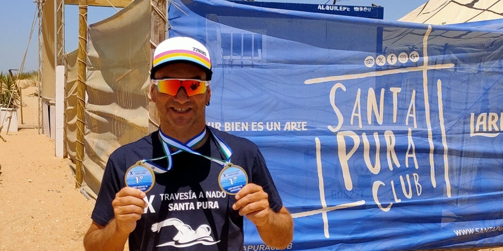 Rubén Gutiérrez, ganador absoluto de la Travesía a Nado de Santa Pura