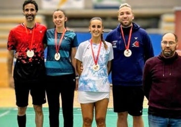 Los jugadores del IES La Orden Pablo Abián y Silvia Redondo, campeones de dobles mixto en el Máster de Estella