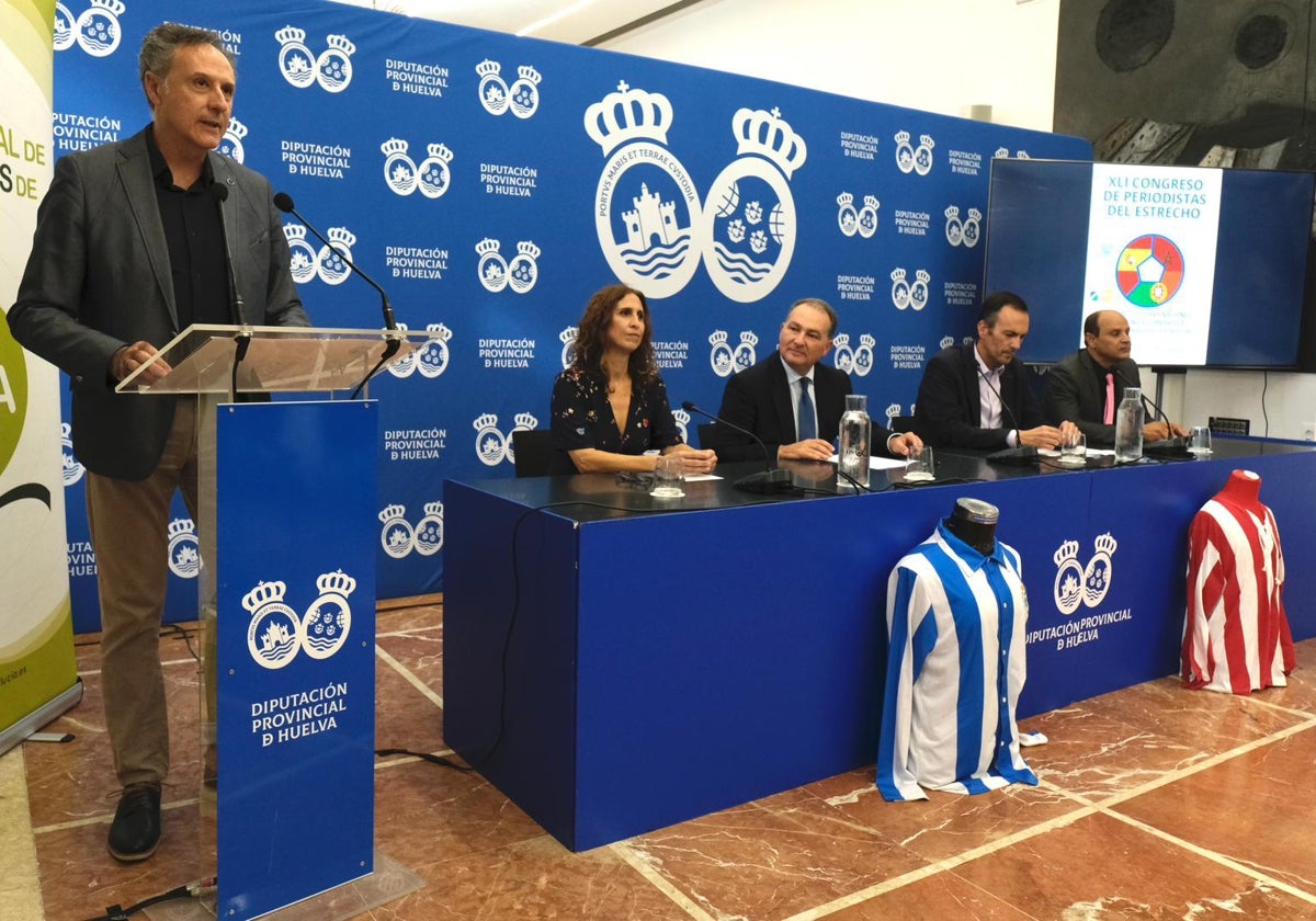 Inauguración del congreso en el salón de plenos de la Diputación de Huelva